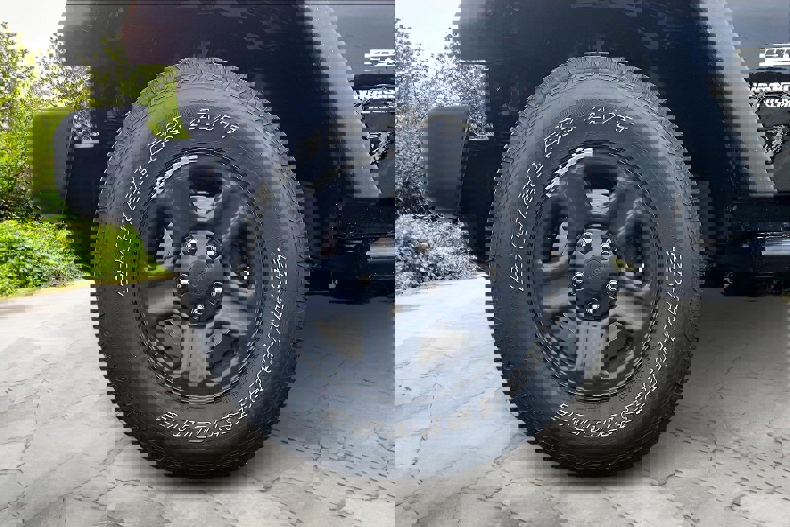 Used 2018 Jeep Wrangler Unlimited Sport w/ Connectivity Group image 9