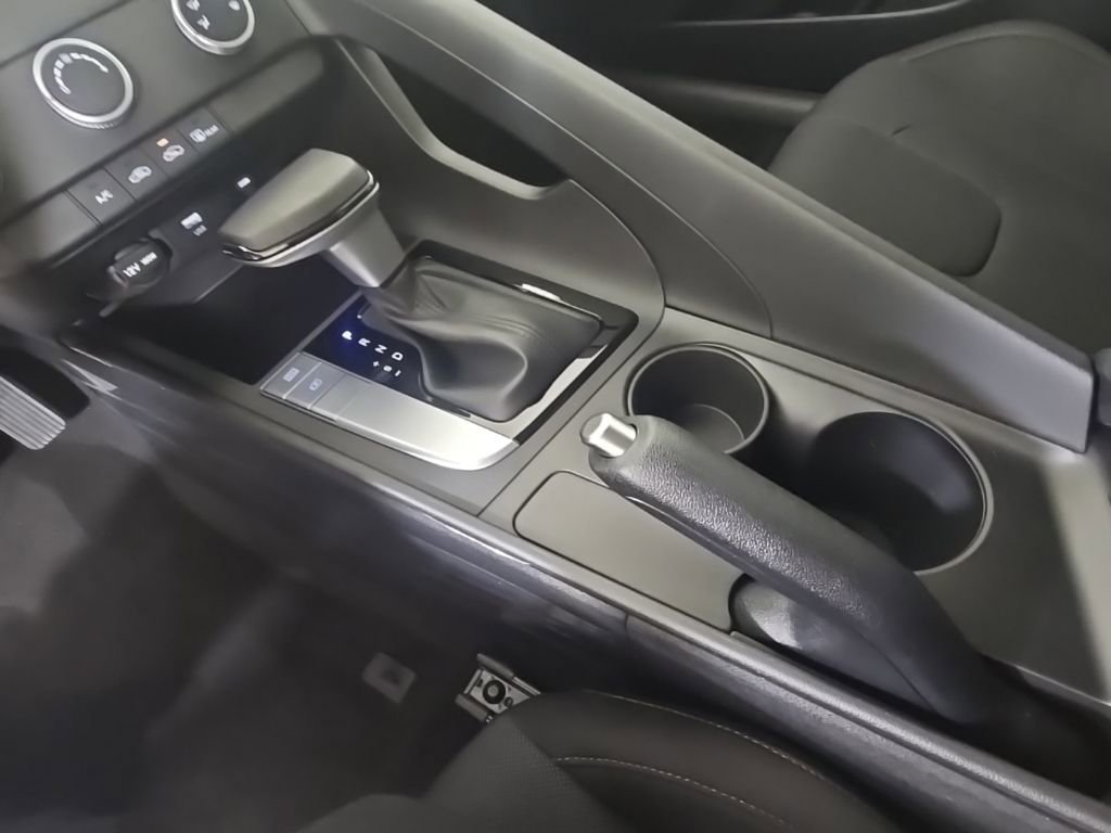 New 2026 Hyundai Elantra SE FWD image 19