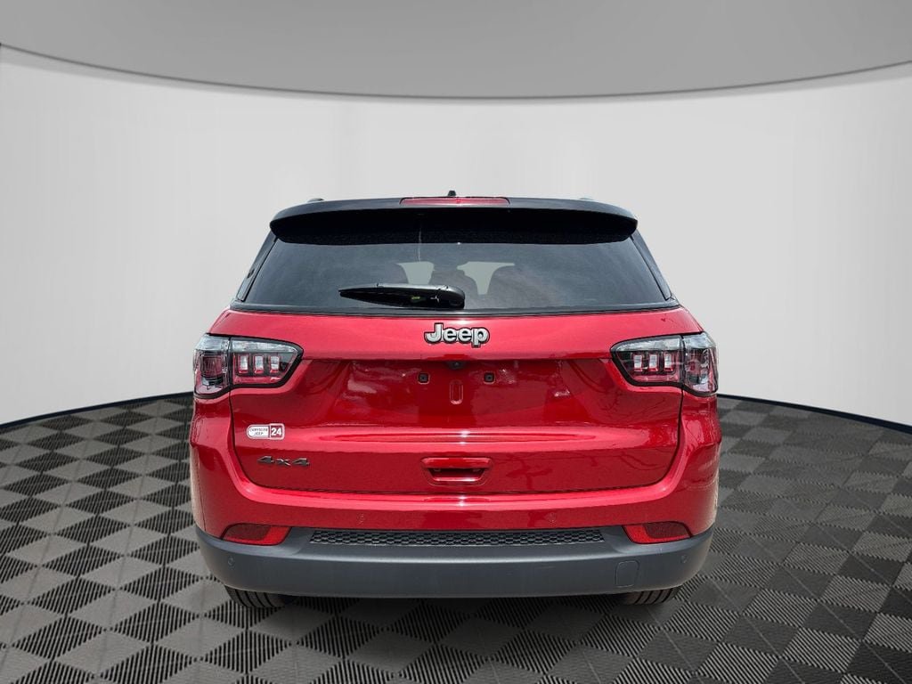 Certified 2026 Jeep Compass Limited AWD/4WD image 4