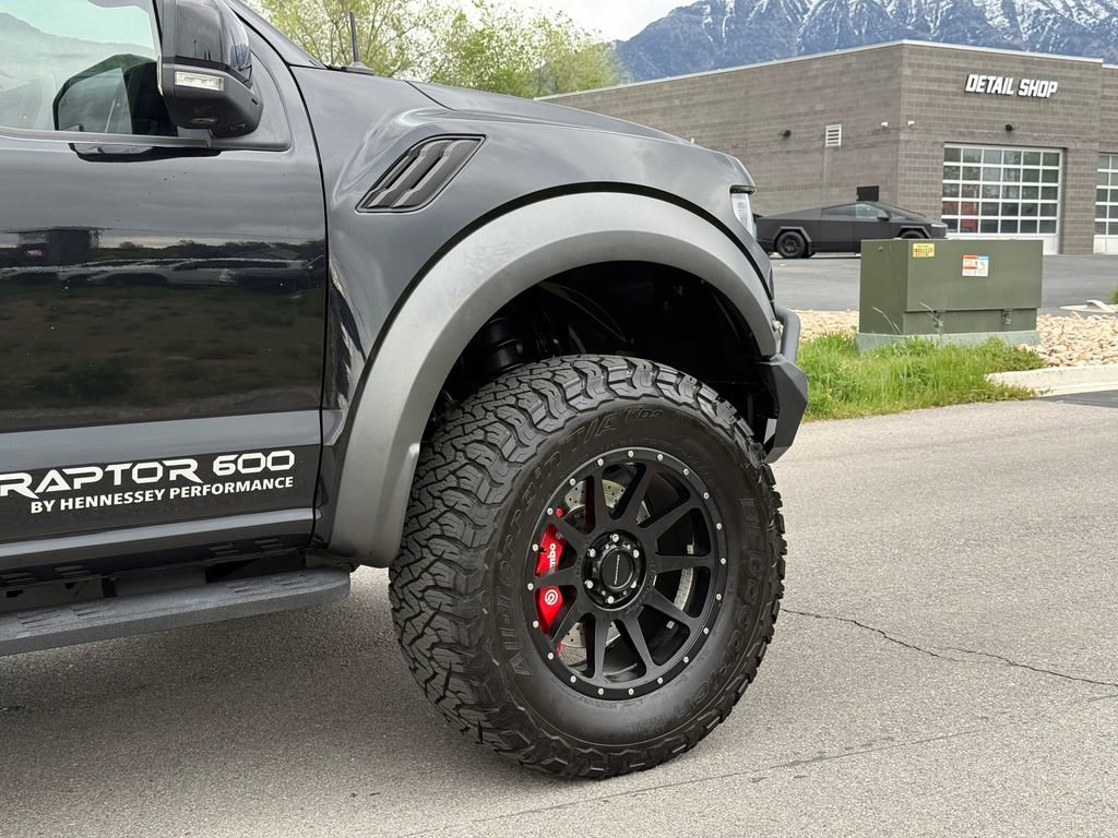 Used 2020 Ford F150 Raptor w/ Equipment Group 802A Luxury image 4