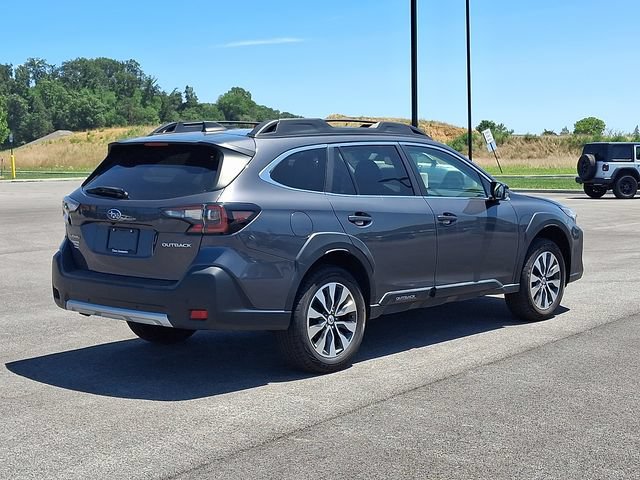 Used 2023 Subaru Outback Limited AWD/4WD image 2
