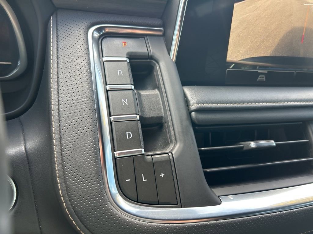 Used 2023 GMC Yukon SLT image 36