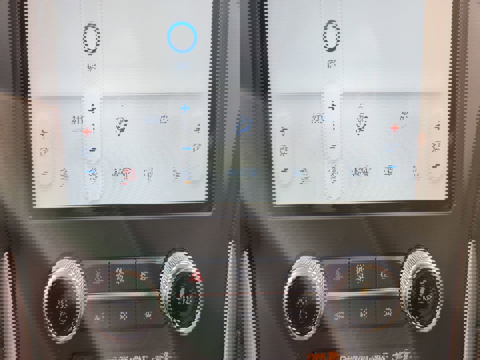 Used 2024 Ford Edge SEL w/ Convenience Package image 16