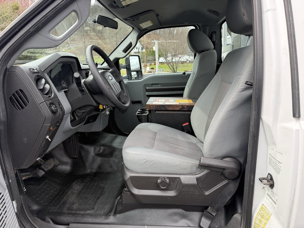 Used 2013 Ford F450 XL w/ Heavy Service Suspension Pkg image 14