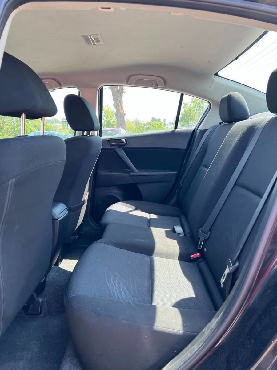 Used 2011 MAZDA MAZDA3 i Sport image 10