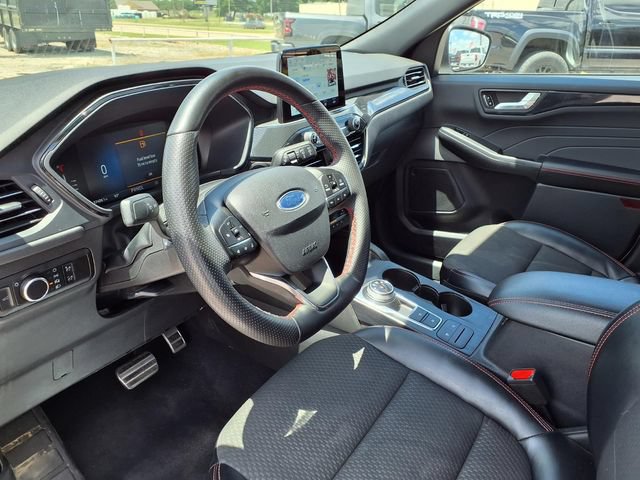 Used 2023 Ford Escape ST-Line AWD/4WD image 12