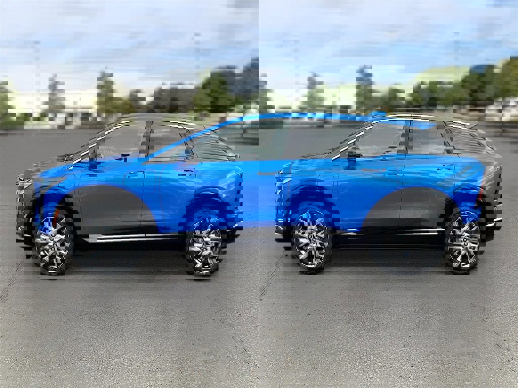 New 2026 Cadillac Optiq Luxury 1 image 3