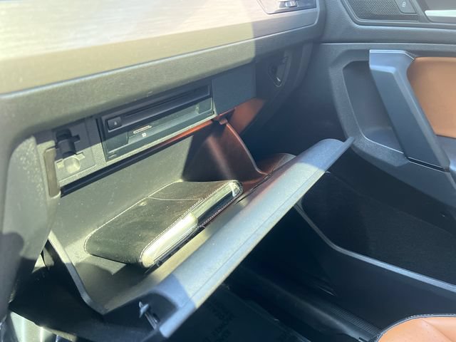 Used 2019 Volkswagen Tiguan SE w/ Panoramic Sunroof Package AWD/4WD image 22