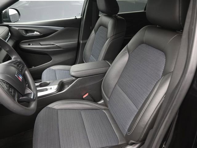 Used 2025 Buick Envista Preferred image 19