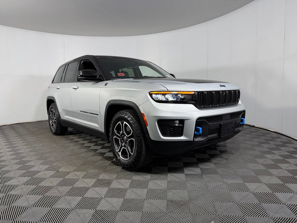 Used 2023 Jeep Grand Cherokee Trailhawk AWD/4WD image 4