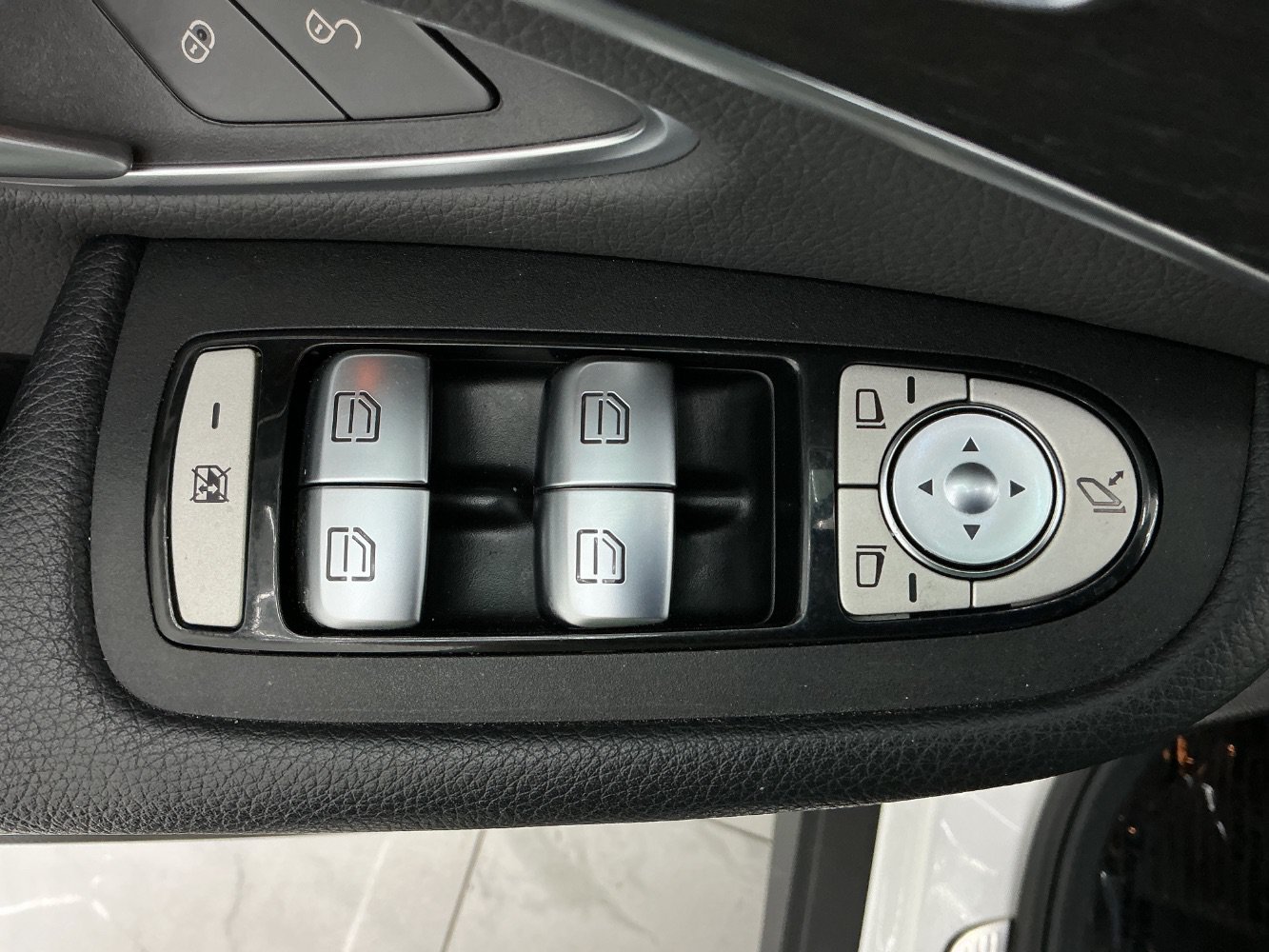 Used 2021 Mercedes-Benz GLC 300 4MATIC image 39