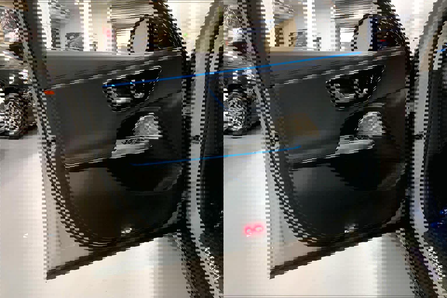 Used 2025 Mercedes-Benz E 450 4MATIC All-Terrain Wagon image 21