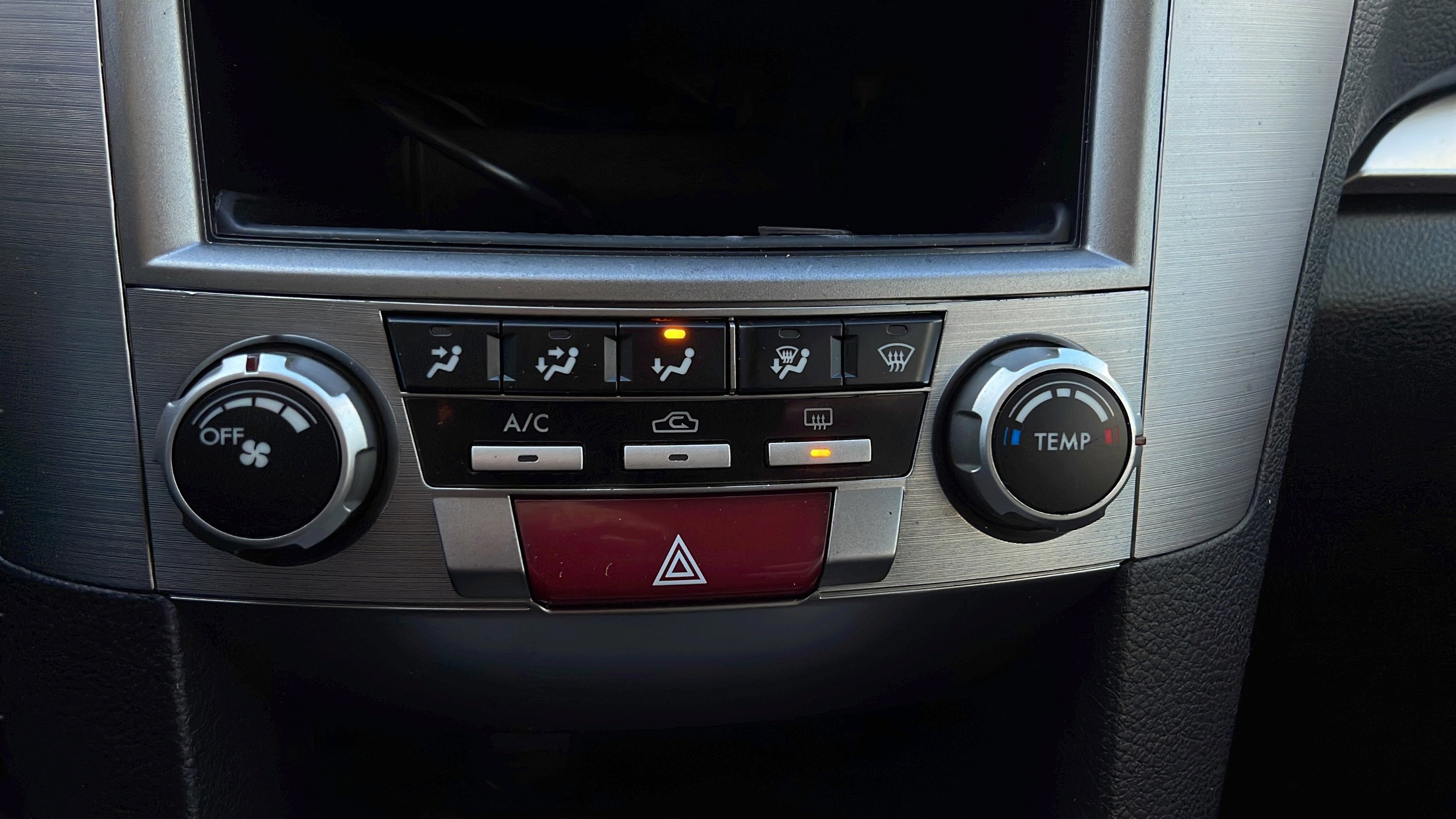 Used 2014 Subaru Outback 2.5i w/ Alloy Wheel Package image 29