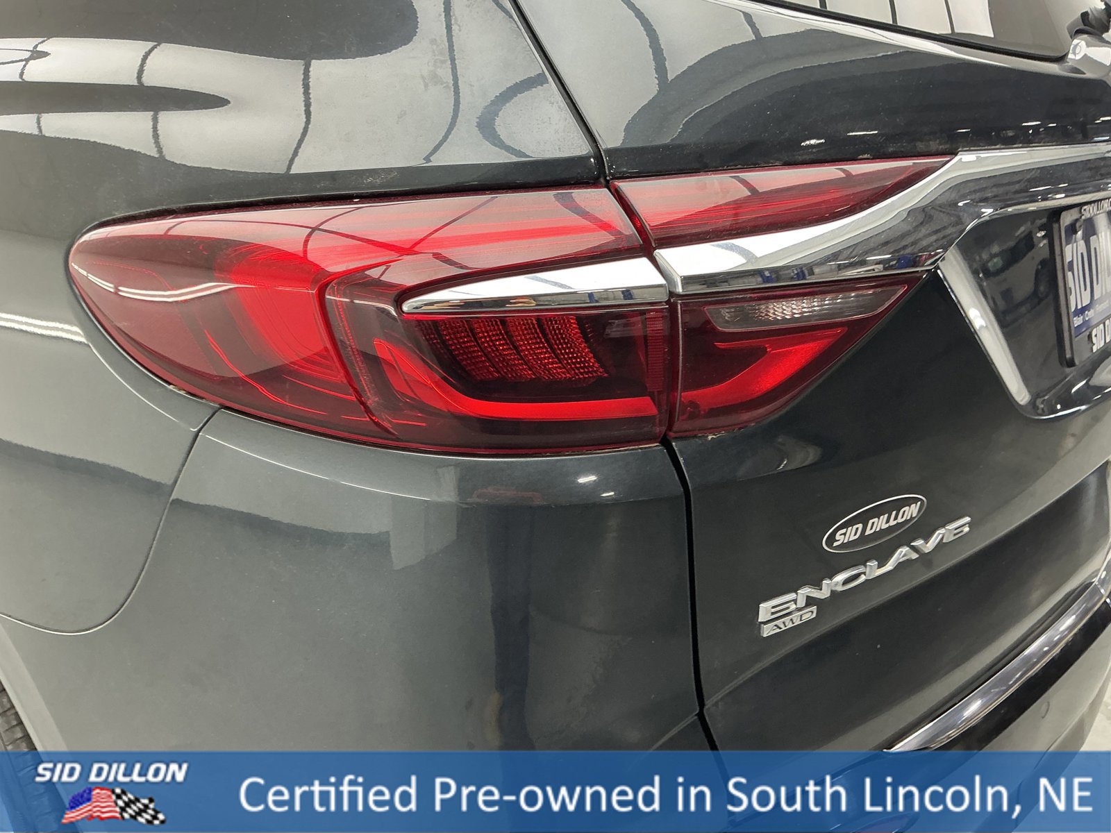 Used 2021 Buick Enclave Premium w/ Sun and Sites Package image 21