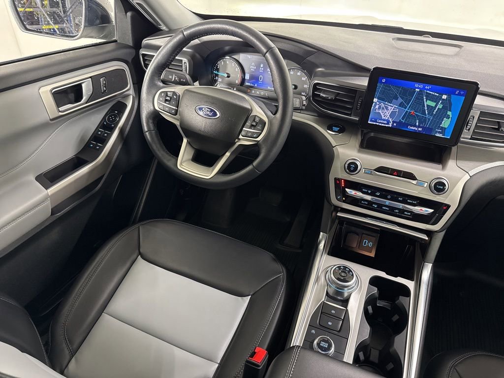 Used 2023 Ford Explorer XLT w/ Equipment Group 202A image 19