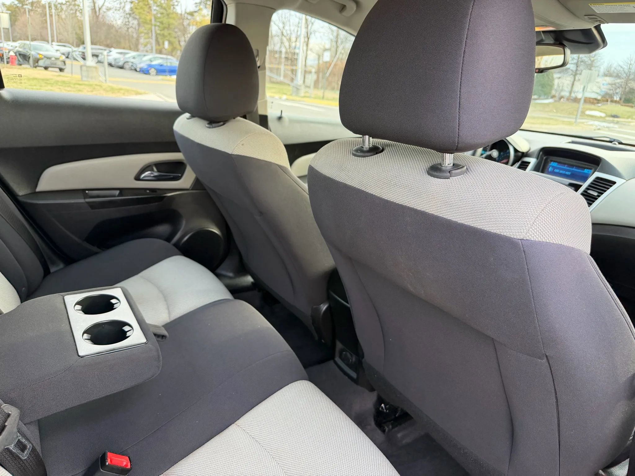 Used 2013 Chevrolet Cruze LS image 28