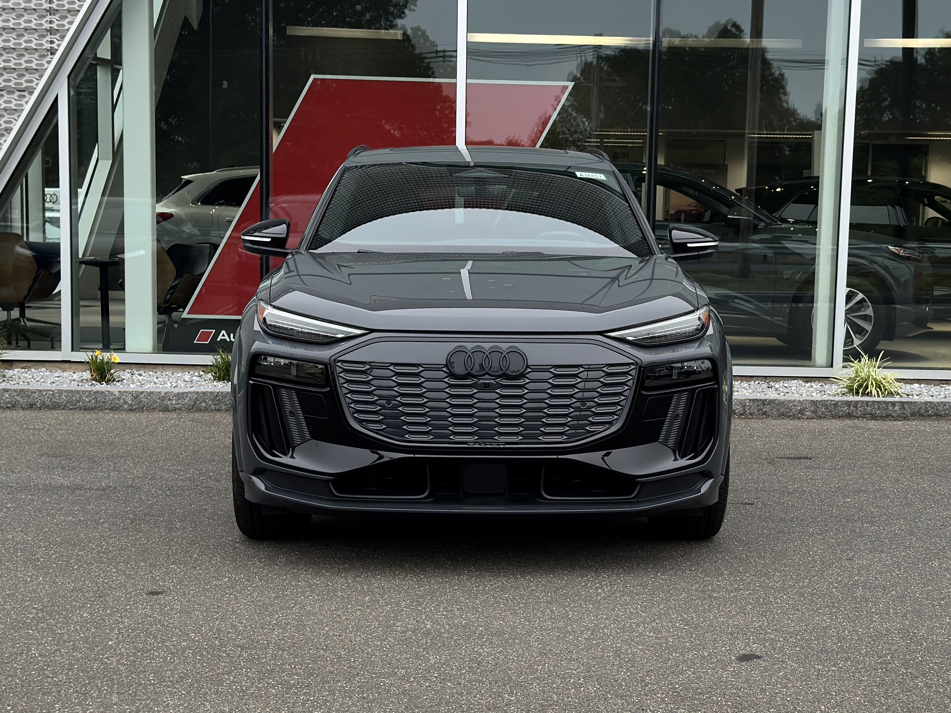 New 2025 Audi SQ6 e-tron Premium Plus image 6