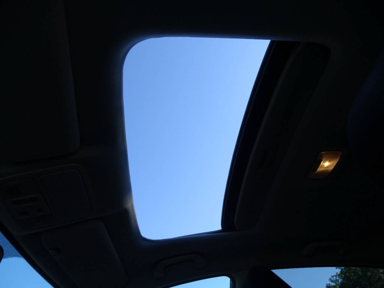 Used 2010 Honda CR-V EX image 10