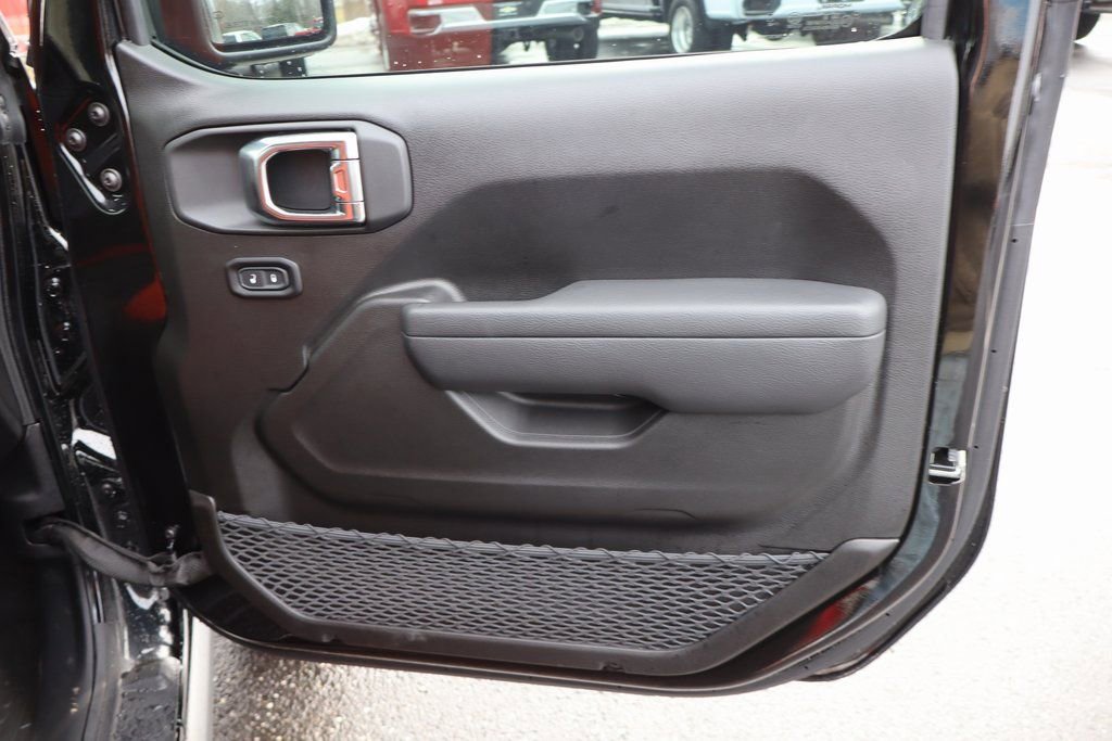 Used 2025 Jeep Gladiator Mojave w/ Convenience Group image 27