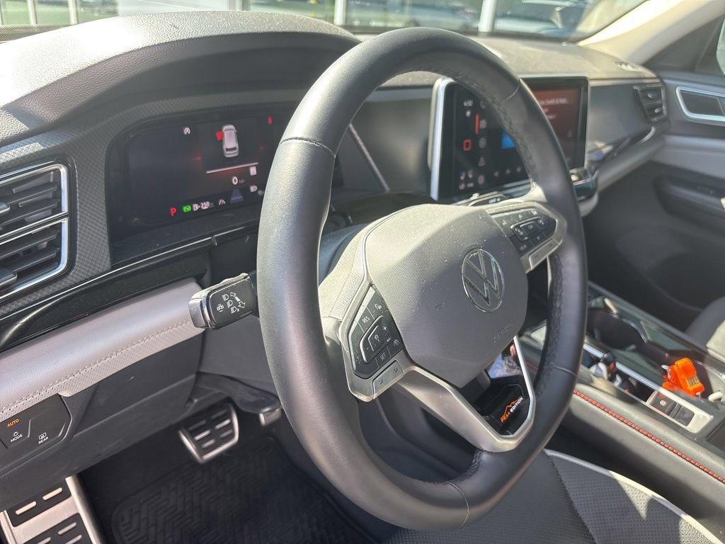 Used 2024 Volkswagen Atlas Peak Edition SEL AWD/4WD image 7