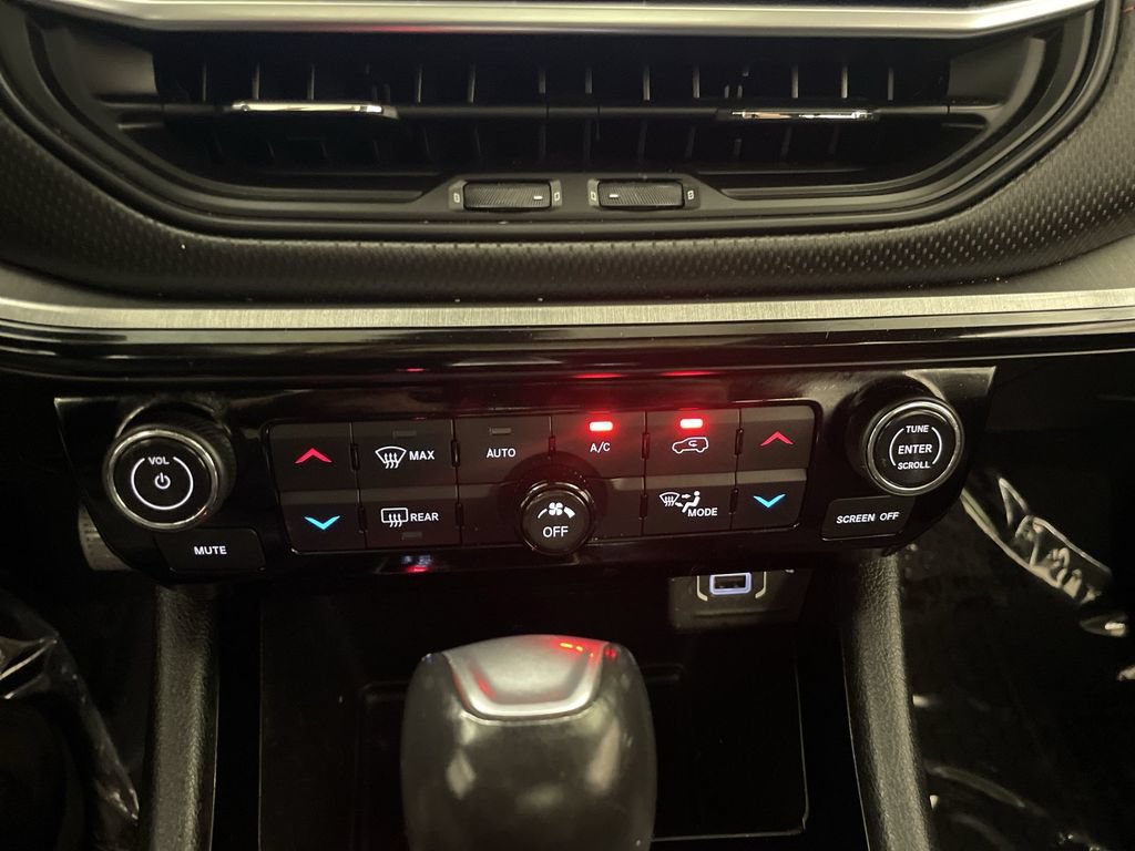 Used 2022 Jeep Compass Trailhawk w/ Sun and Sound Group AWD/4WD image 11