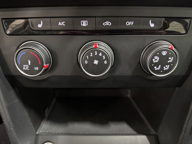 Certified 2022 Volkswagen Taos S image 17