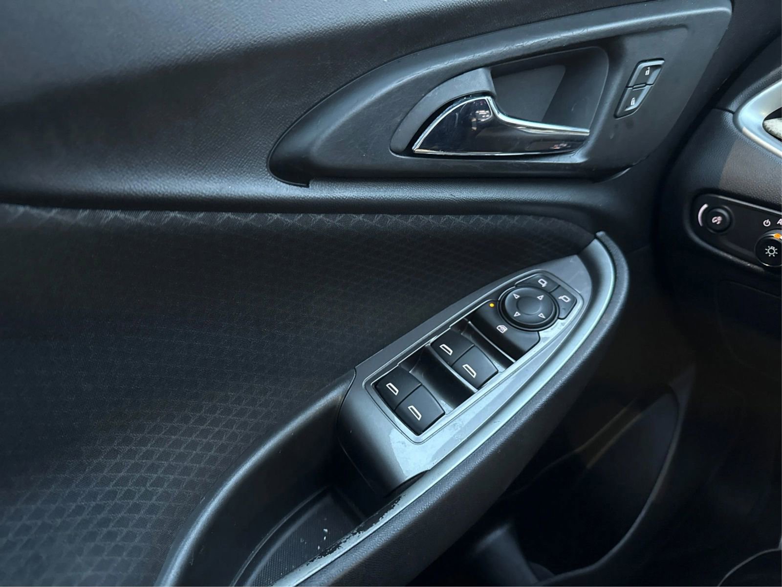 Used 2017 Chevrolet Malibu LS w/ LPO, Convenience Package 1 image 15