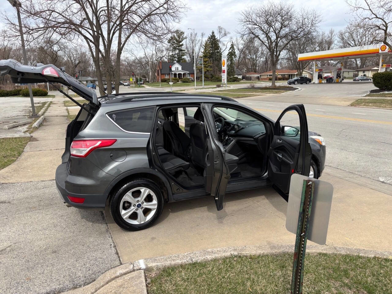 Used 2016 Ford Escape SE w/ Equipment Group 201A AWD/4WD image 14