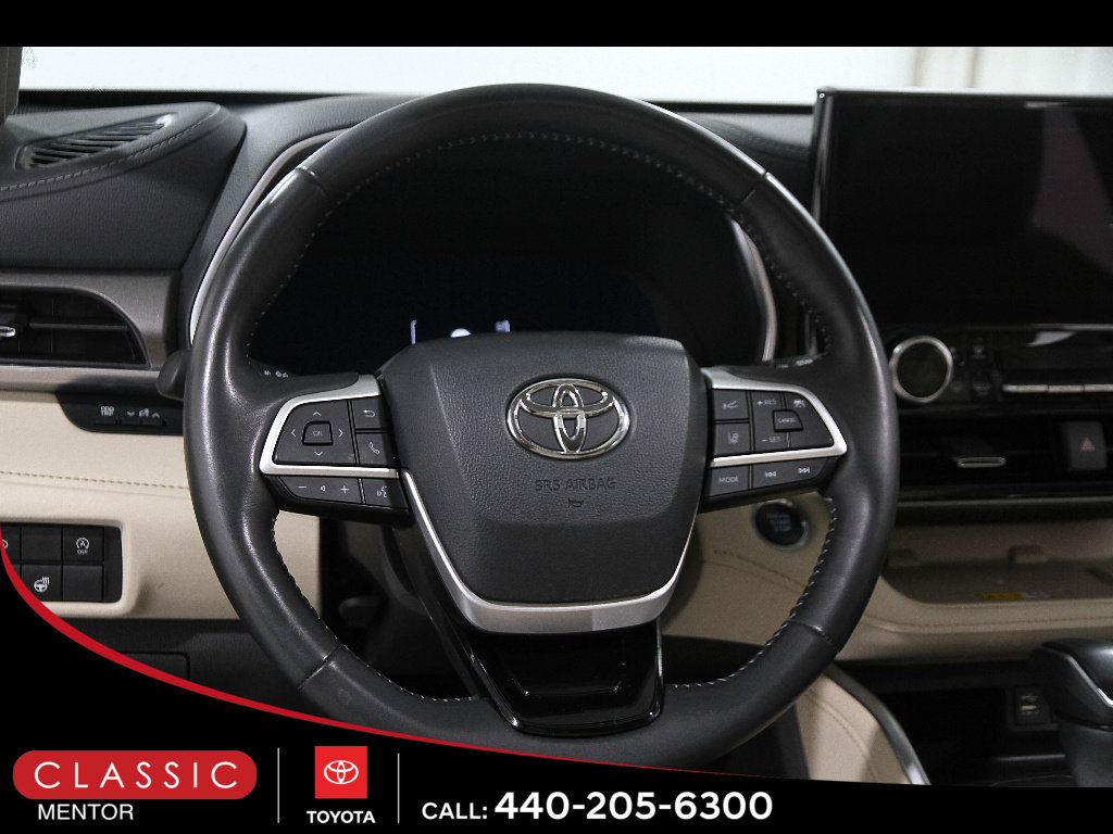 Certified 2025 Toyota Highlander Limited image 7