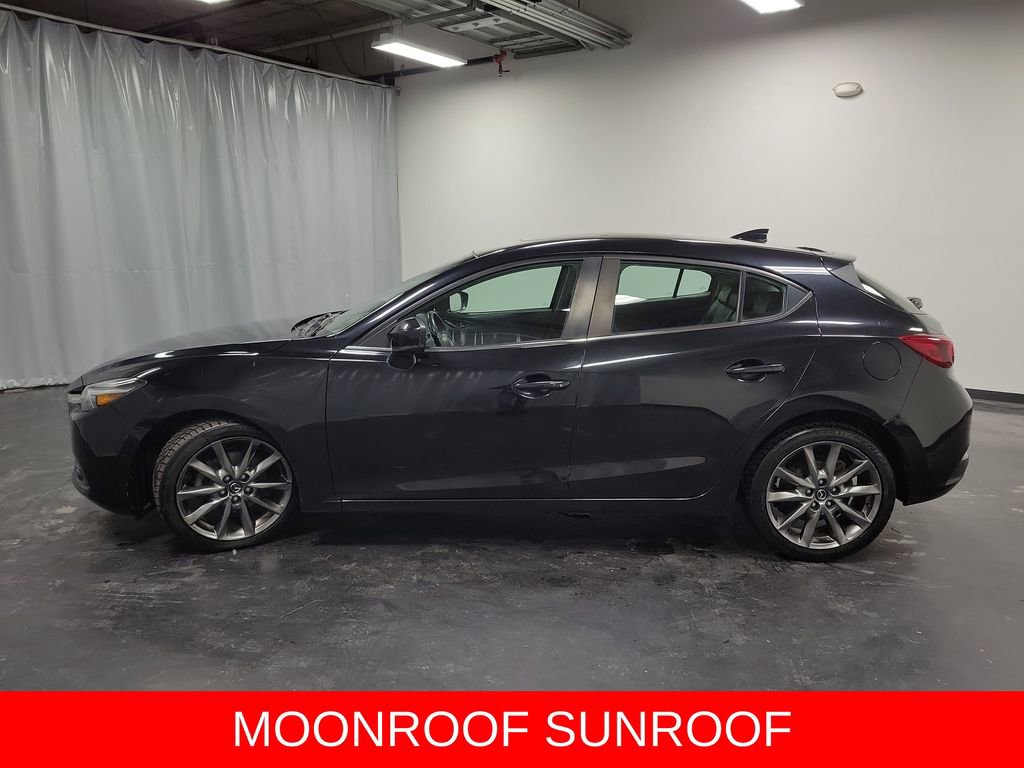 Used 2018 MAZDA MAZDA3 Grand Touring w/ Premium Equipment Package image 6