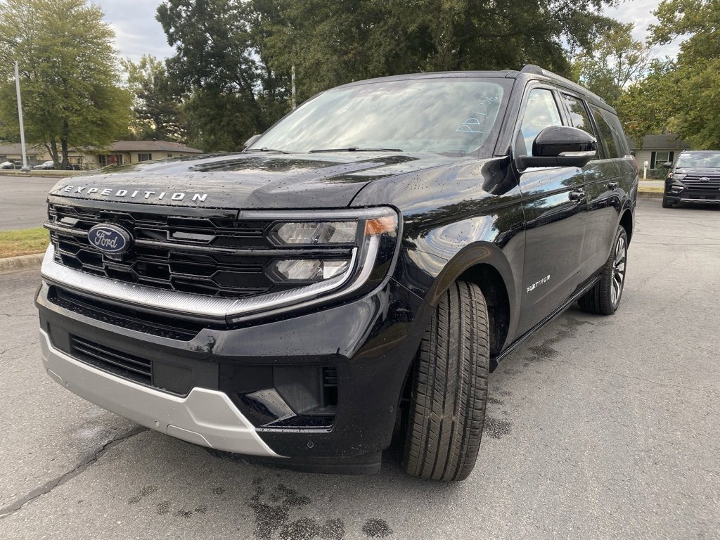 New 2025 Ford Expedition Max Platinum image 3