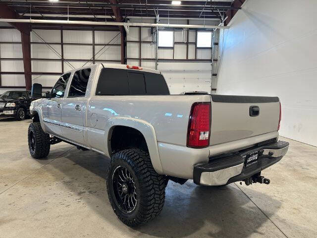 Used 2007 GMC Sierra 2500 SLT w/ Heavy-Duty Power Package AWD/4WD image 10