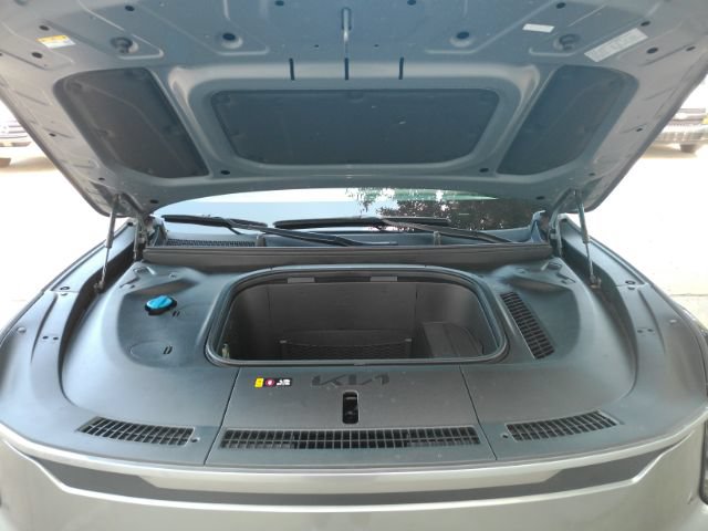 Used 2024 Kia EV9 Light Long Range RWD image 56