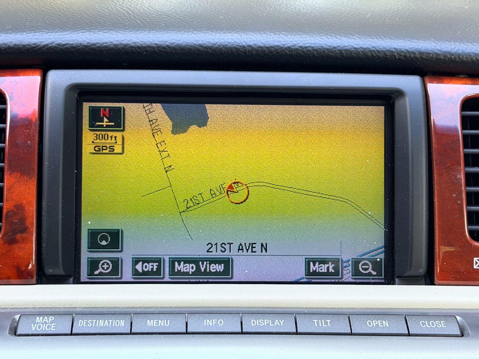 Used 2008 Lexus SC 430 Convertible RWD image 2