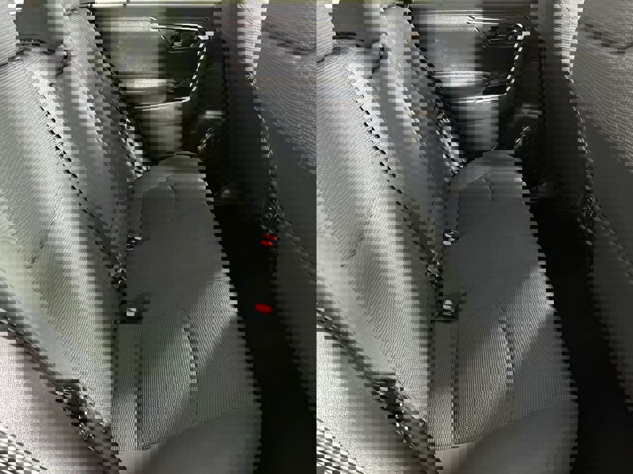 Used 2022 Toyota RAV4 LE image 25