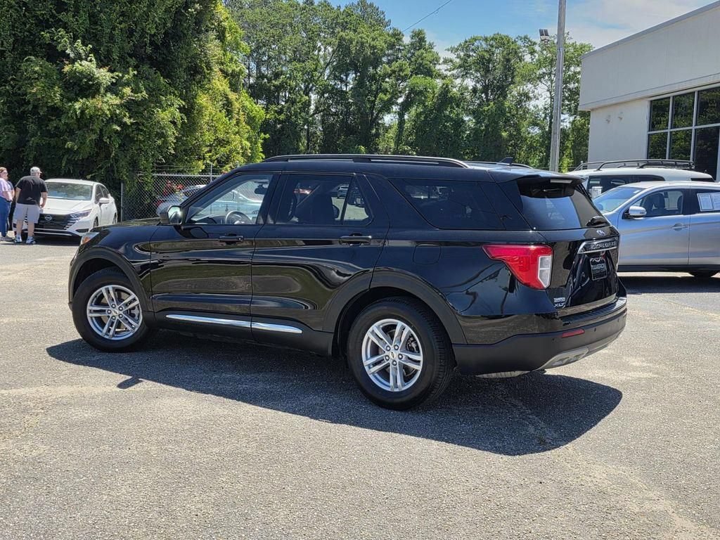 Used 2023 Ford Explorer XLT w/ Equipment Group 202A RWD image 5