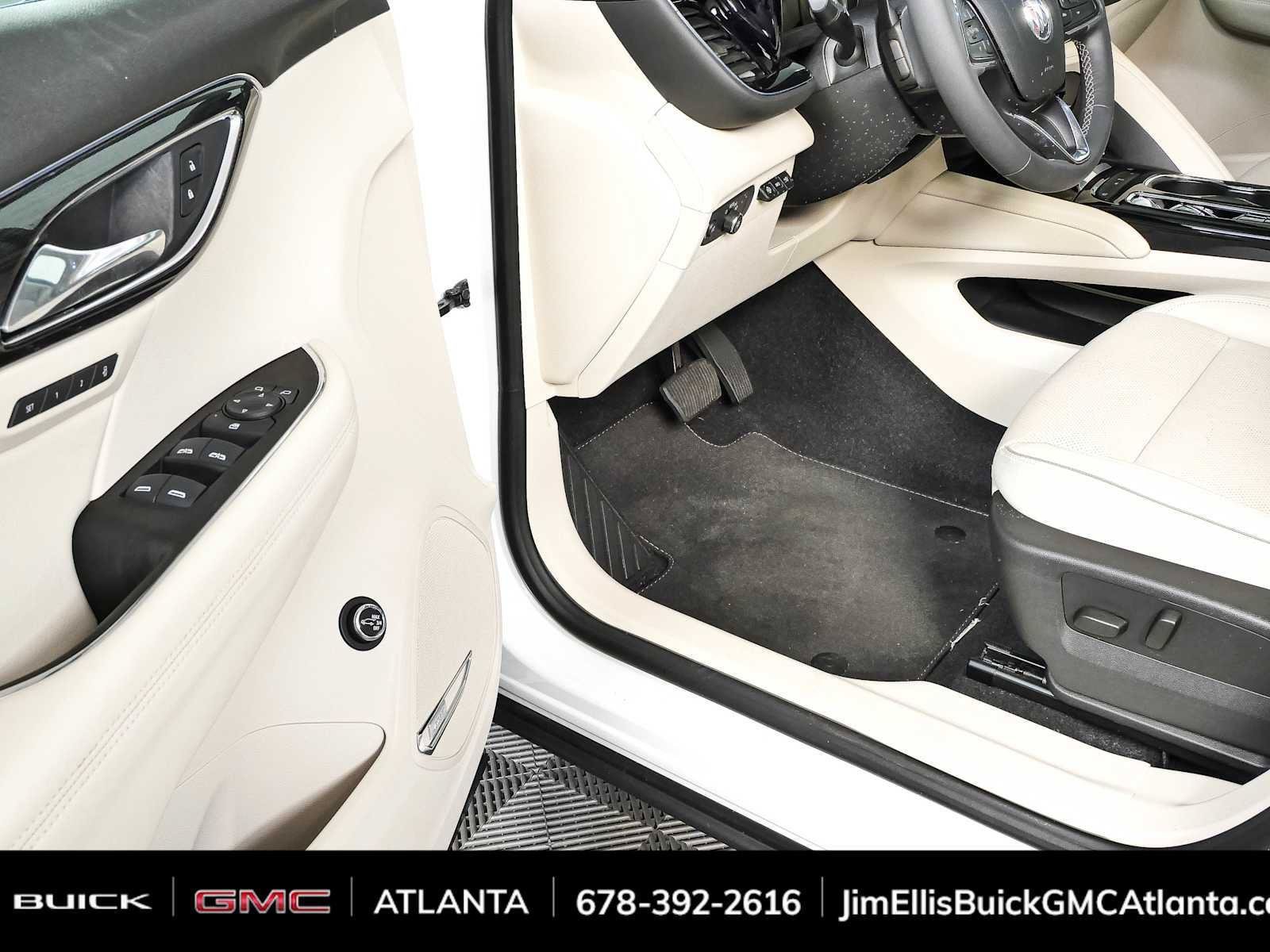 Certified 2022 Buick Envision Essence w/ Technology Package I FWD image 8