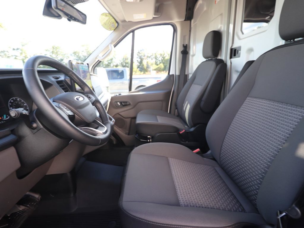 Used 2025 Ford E-Transit 148 High Roof Extended w/ Load Area Protection Package RWD image 2
