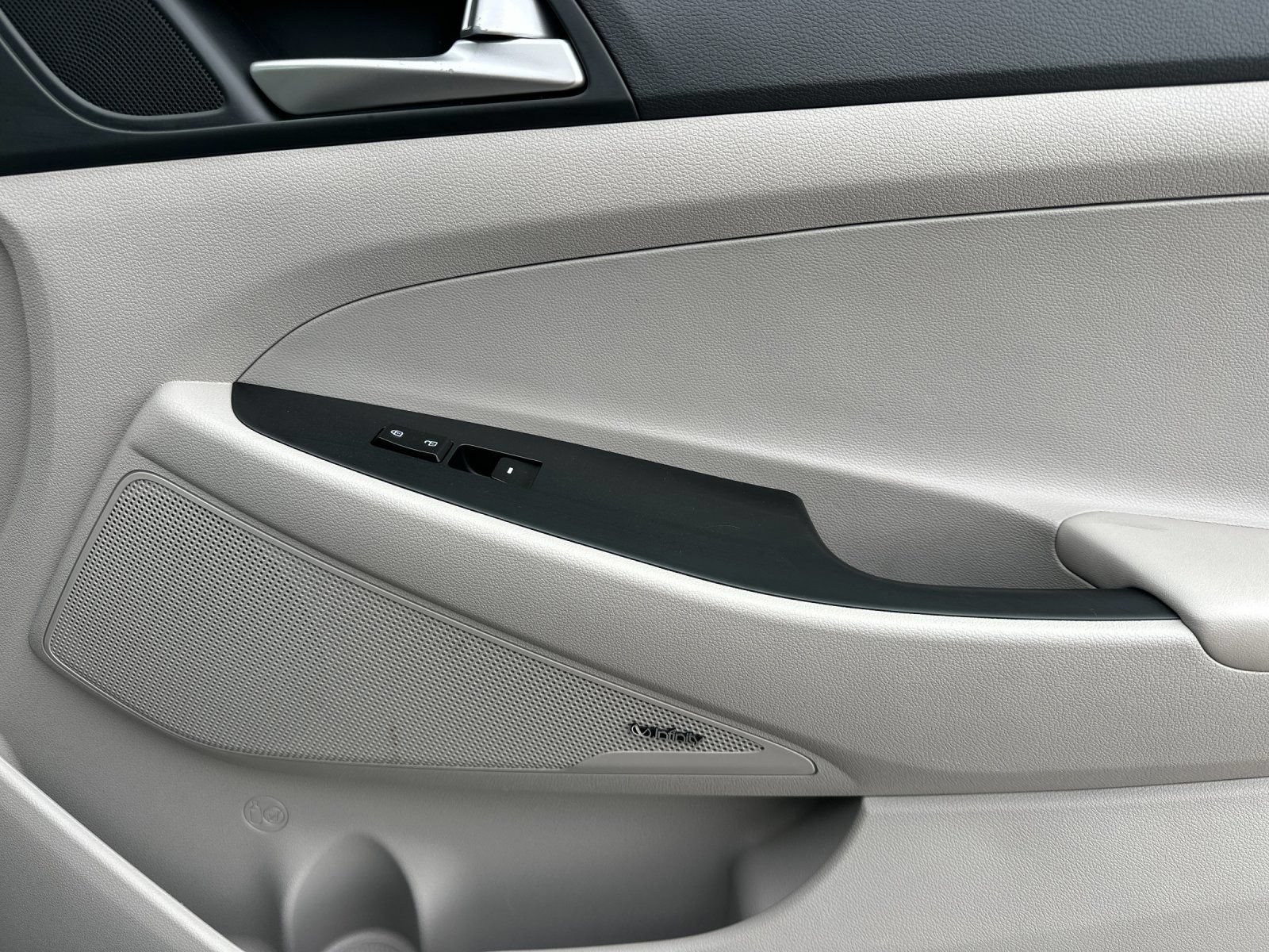 Used 2019 Hyundai Tucson Sport FWD image 19