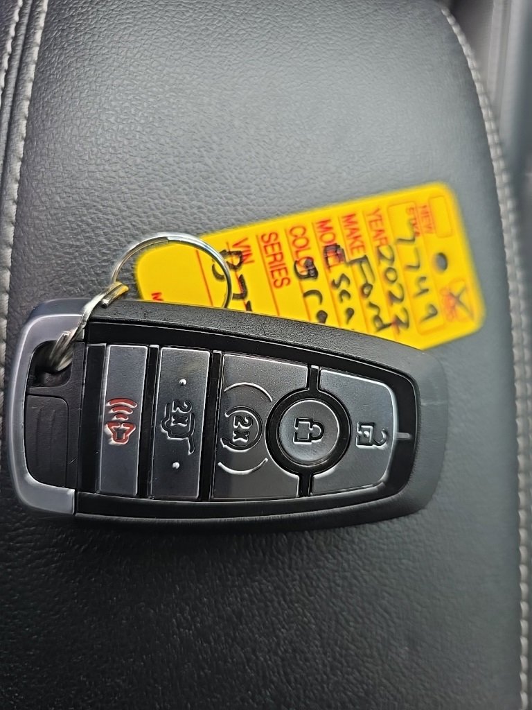 Used 2022 Ford Escape SEL image 8