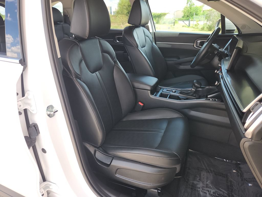 Used 2025 Kia Sorento S w/ Panoramic Sunroof Package AWD/4WD image 17