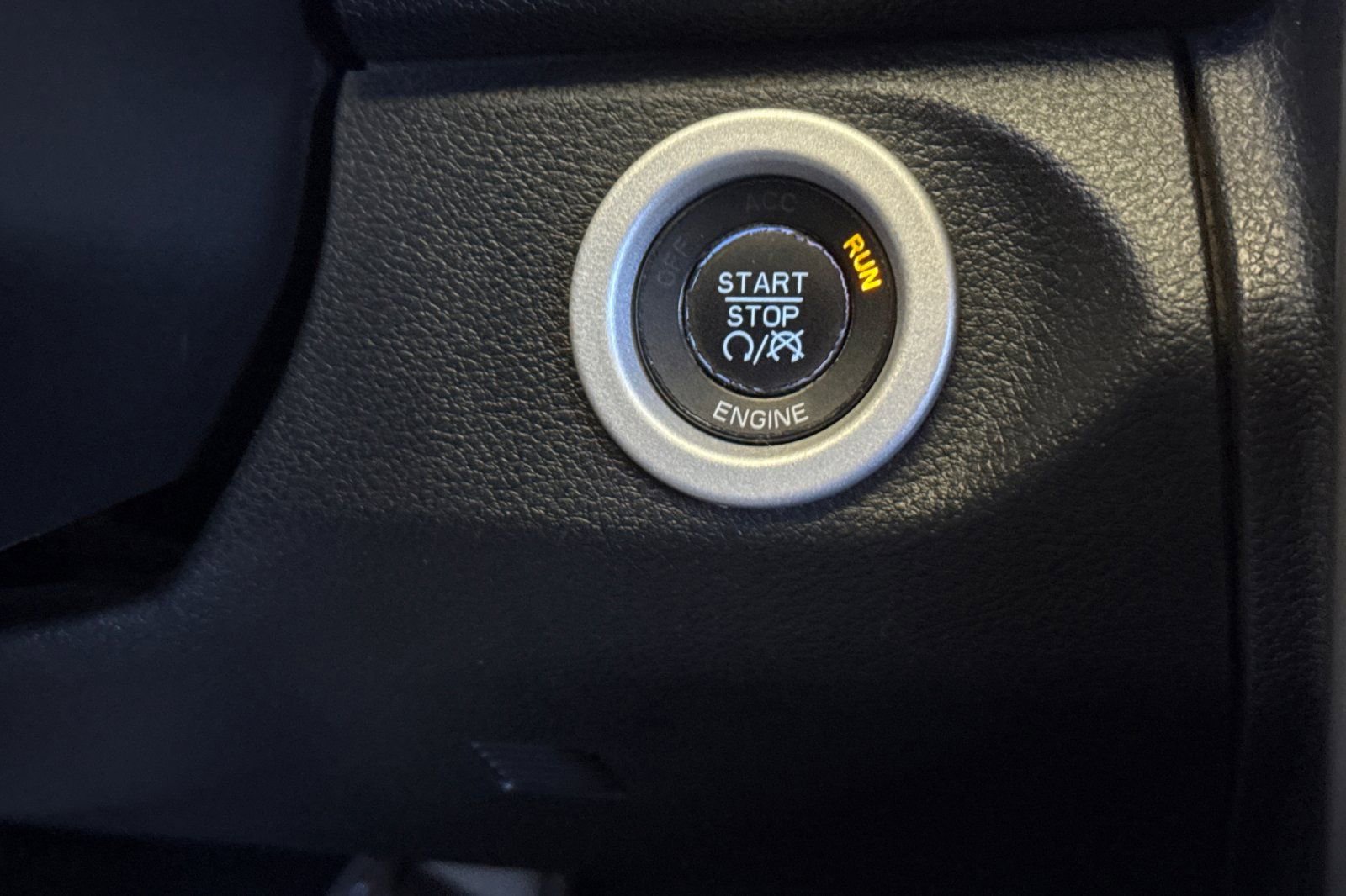 Used 2013 RAM 1500 Laramie w/ Convenience Group AWD/4WD image 31