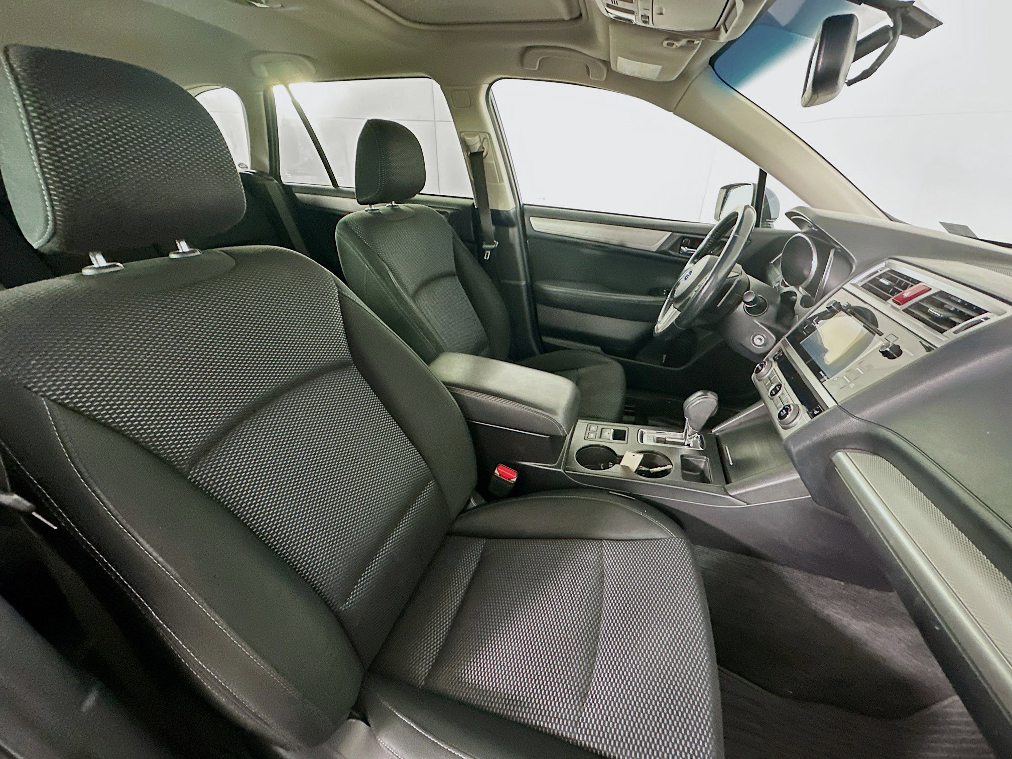 Used 2015 Subaru Outback 2.5i Premium AWD/4WD image 30