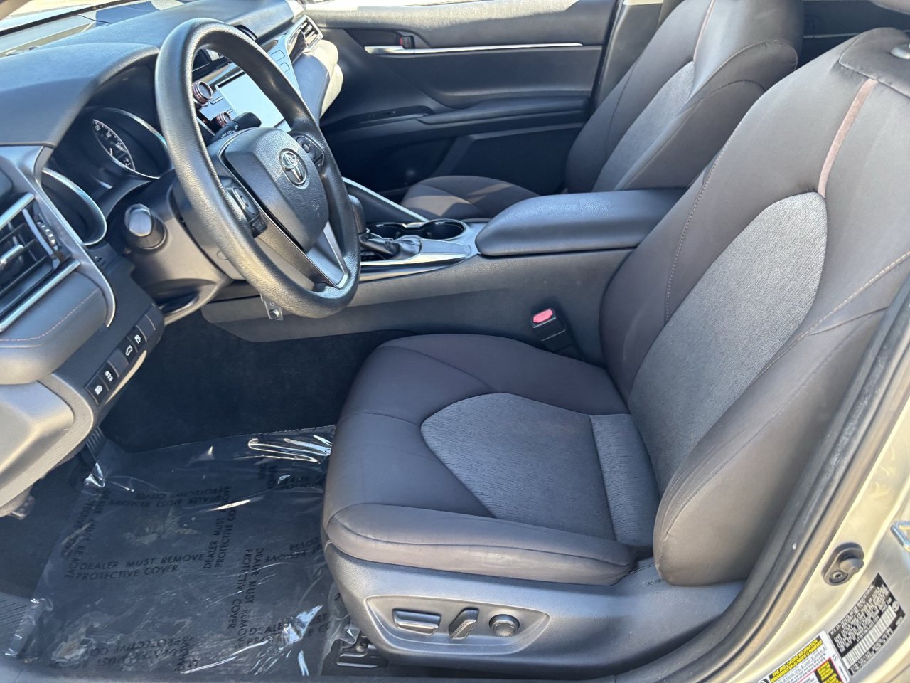 Used 2018 Toyota Camry LE FWD image 17