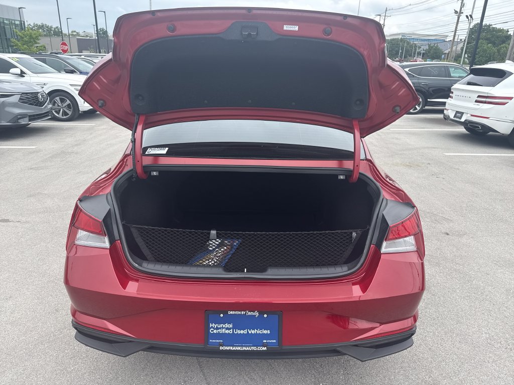 Used 2023 Hyundai Elantra SEL w/ Convenience Package FWD image 9