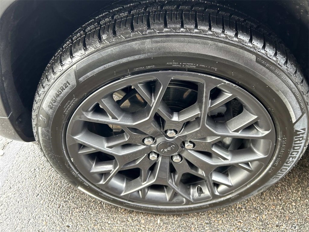 Used 2023 Jeep Grand Cherokee Summit w/ High Altitude Package image 9