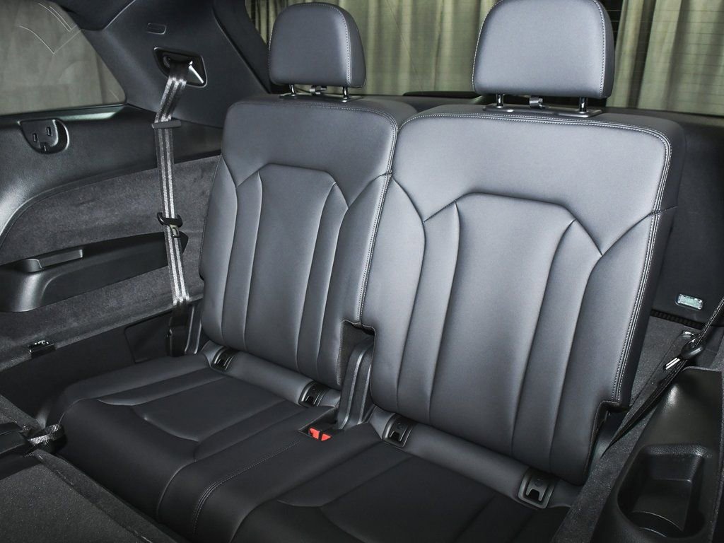 Used 2025 Audi Q7 3.0T Premium w/ Convenience Package image 70