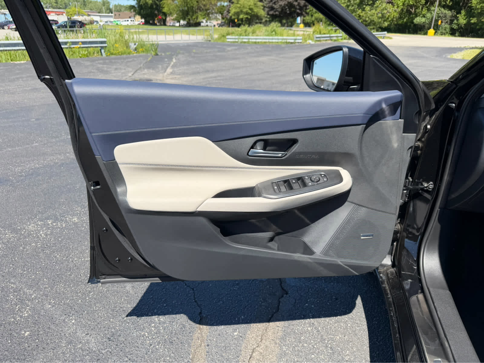 New 2026 Nissan Sentra SL FWD image 19