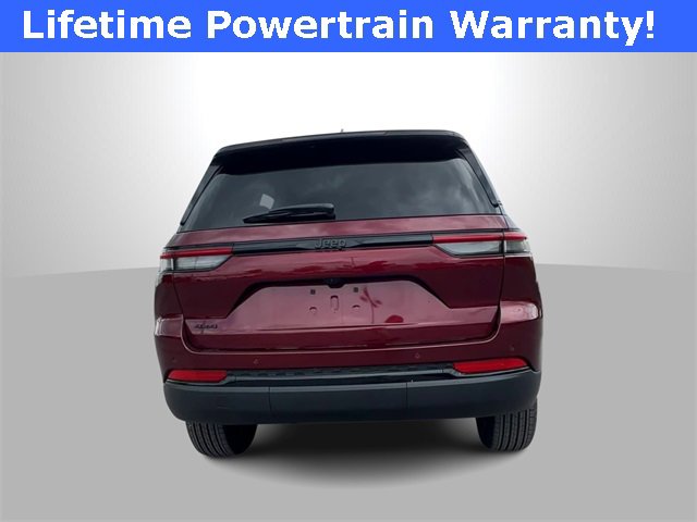 New 2025 Jeep Grand Cherokee Altitude image 7
