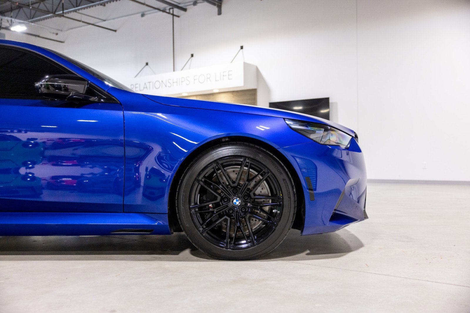 Used 2025 BMW M5 w/ Executive Package image 22